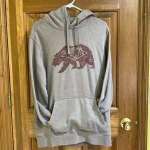 North face kangaroo hoodie.  Large, only worn once.  Grey